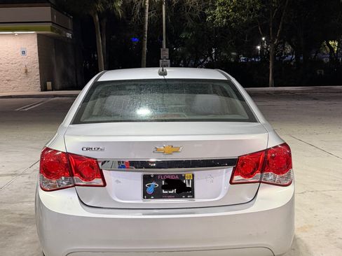 Used 2015 Chevrolet Cruze LS image 4