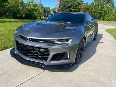 Used 2019 Chevrolet Camaro ZL1 RWD image 14