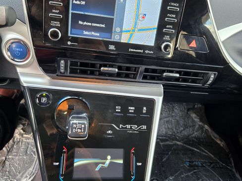 Used 2018 Toyota Mirai image 9