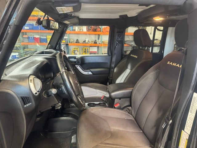 Used 2013 Jeep Wrangler Unlimited Sahara AWD/4WD image 5