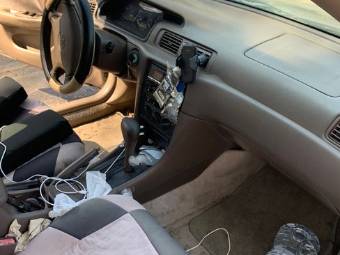 Used 1999 Toyota Camry LE image 6