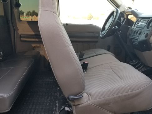 Used 2010 Ford F250 XL image 8