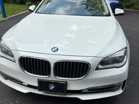 Used 2015 BMW 750Li RWD image 1