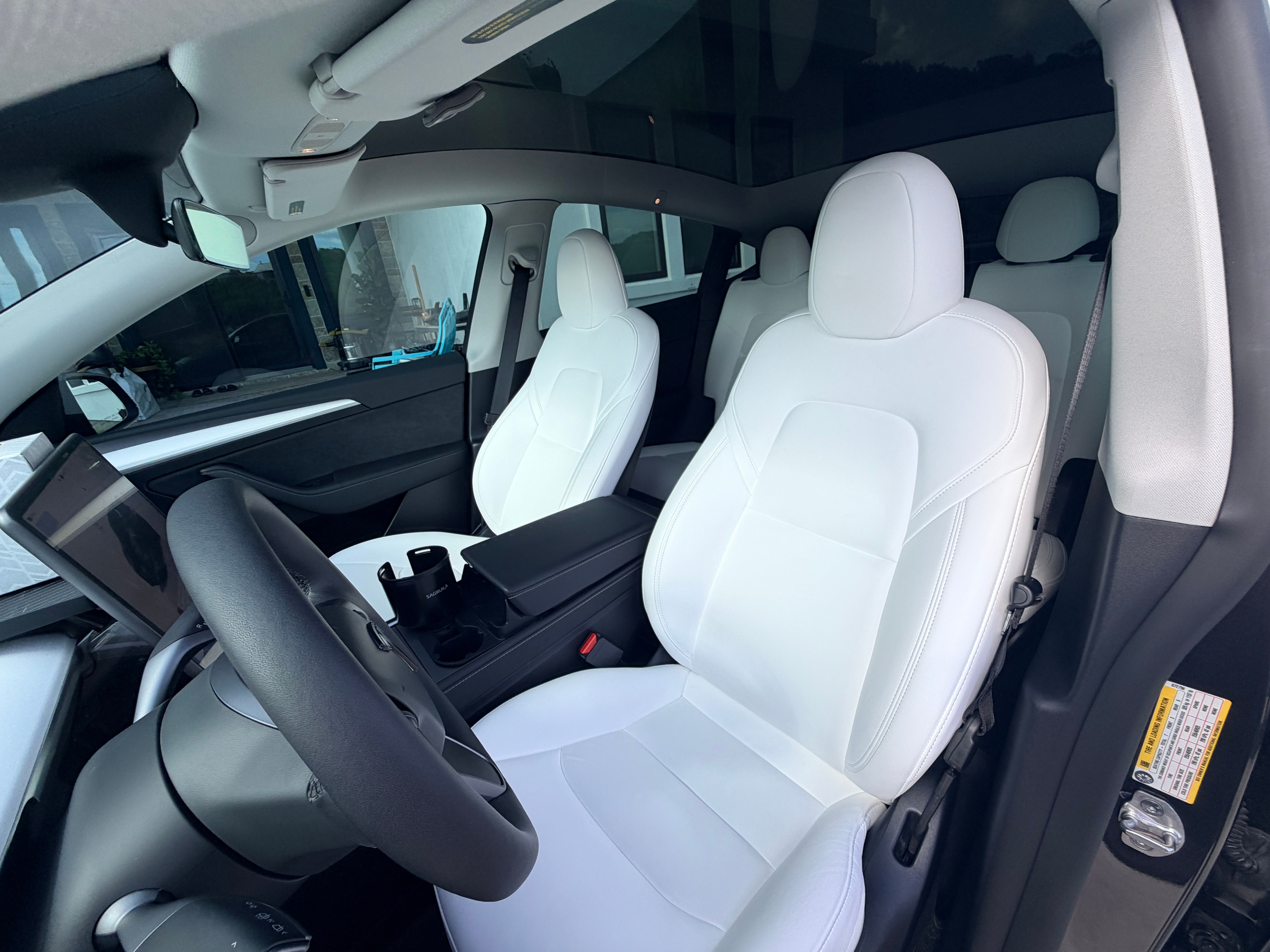 Used 2024 Tesla Model Y Long Range AWD/4WD image 16
