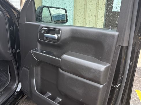 Used 2022 Chevrolet Silverado 1500 Custom Trail Boss image 10