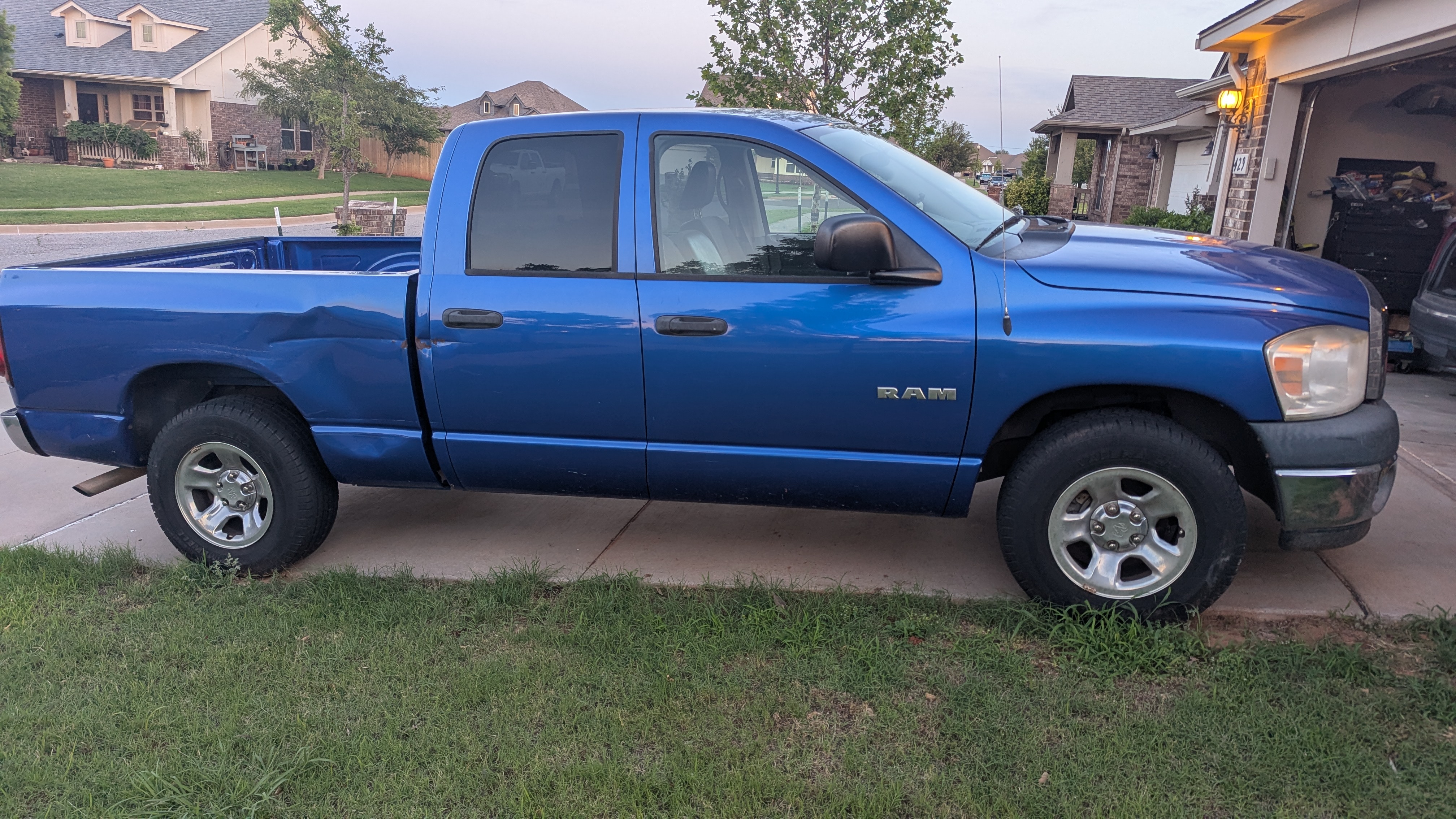 Used 2008 Dodge Ram 1500 Truck ST RWD image 2