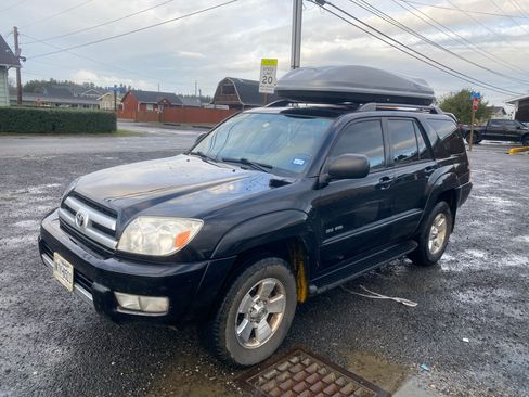 Used 2004 Toyota 4Runner Sport image 4