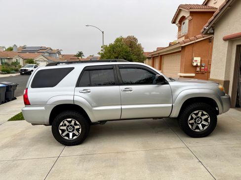 Used 2007 Toyota 4Runner Sport image 1