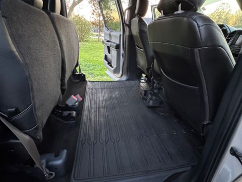 Used 2019 Ford F150 XLT w/ Trailer Tow Package image 17