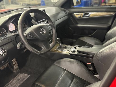 Used 2009 Mercedes-Benz C 63 AMG Sedan w/ Multimedia Pkg image 9