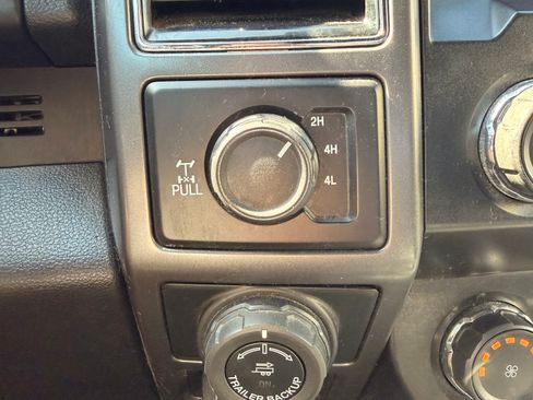 Used 2020 Ford F150 XLT w/ Equipment Group 302A Luxury AWD/4WD image 15