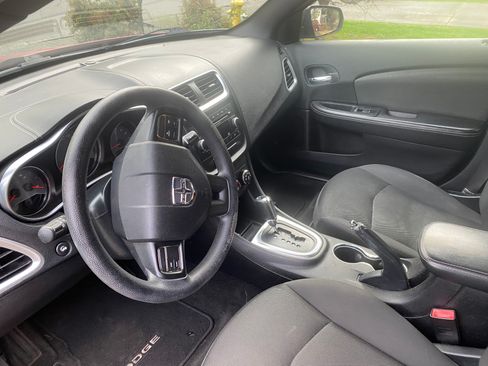 Used 2014 Dodge Avenger SE image 17