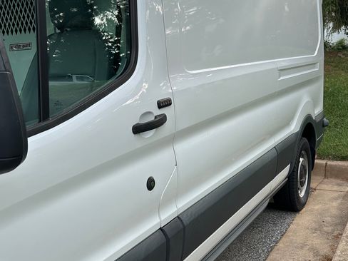 Used 2015 Ford Transit 250 148 Medium Roof image 4