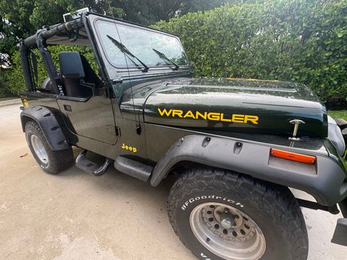 Used 1995 Jeep Wrangler Rio Grande AWD/4WD image 13