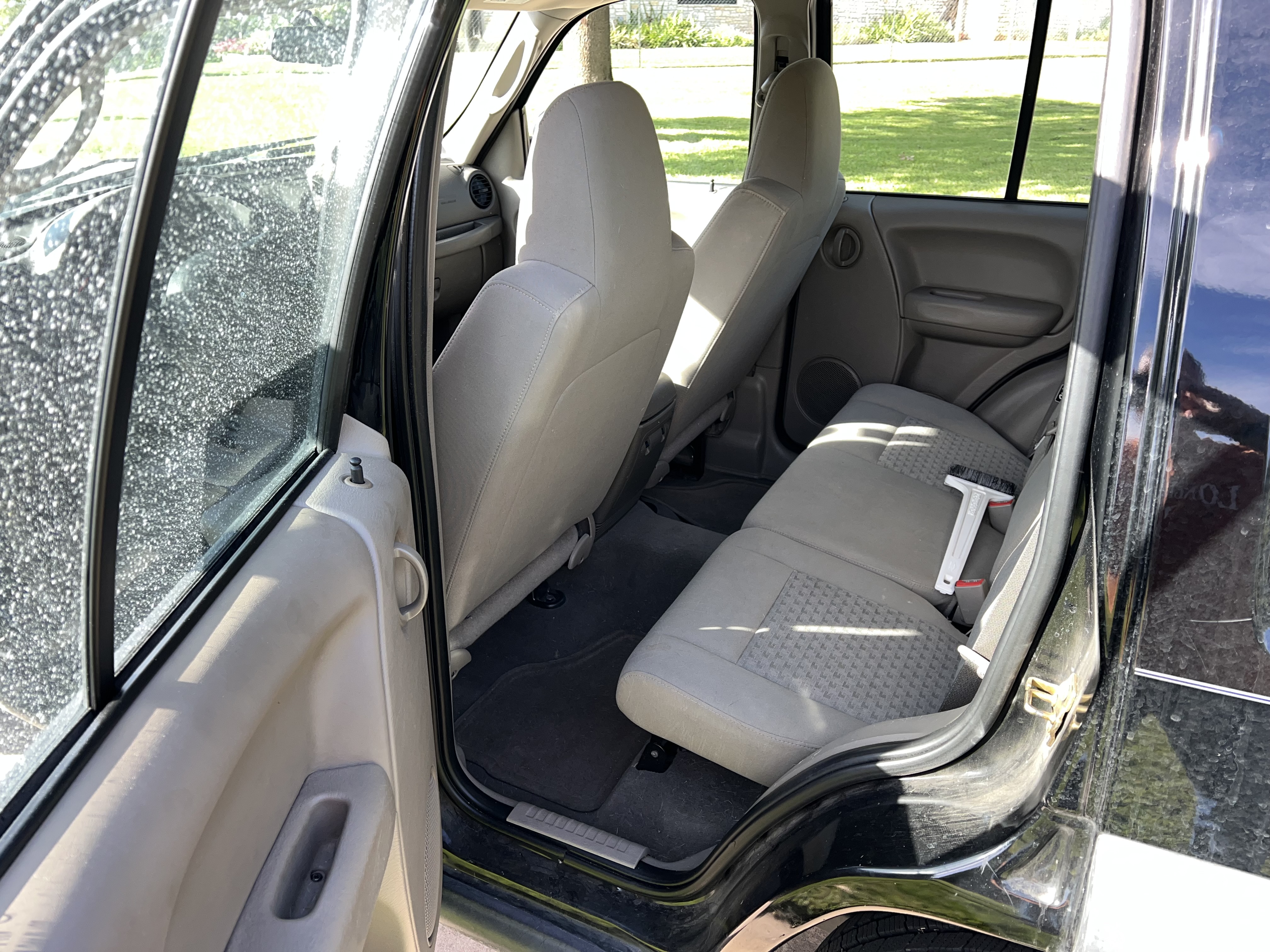 Used 2006 Jeep Liberty Sport RWD image 10