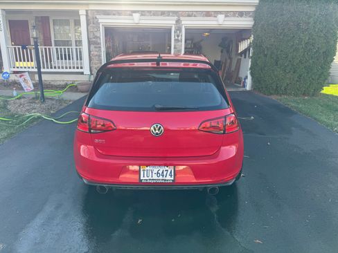 Used 2017 Volkswagen GTI Sport image 5