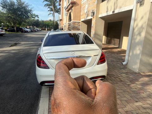 Used 2019 Mercedes-Benz S 560 Sedan image 12