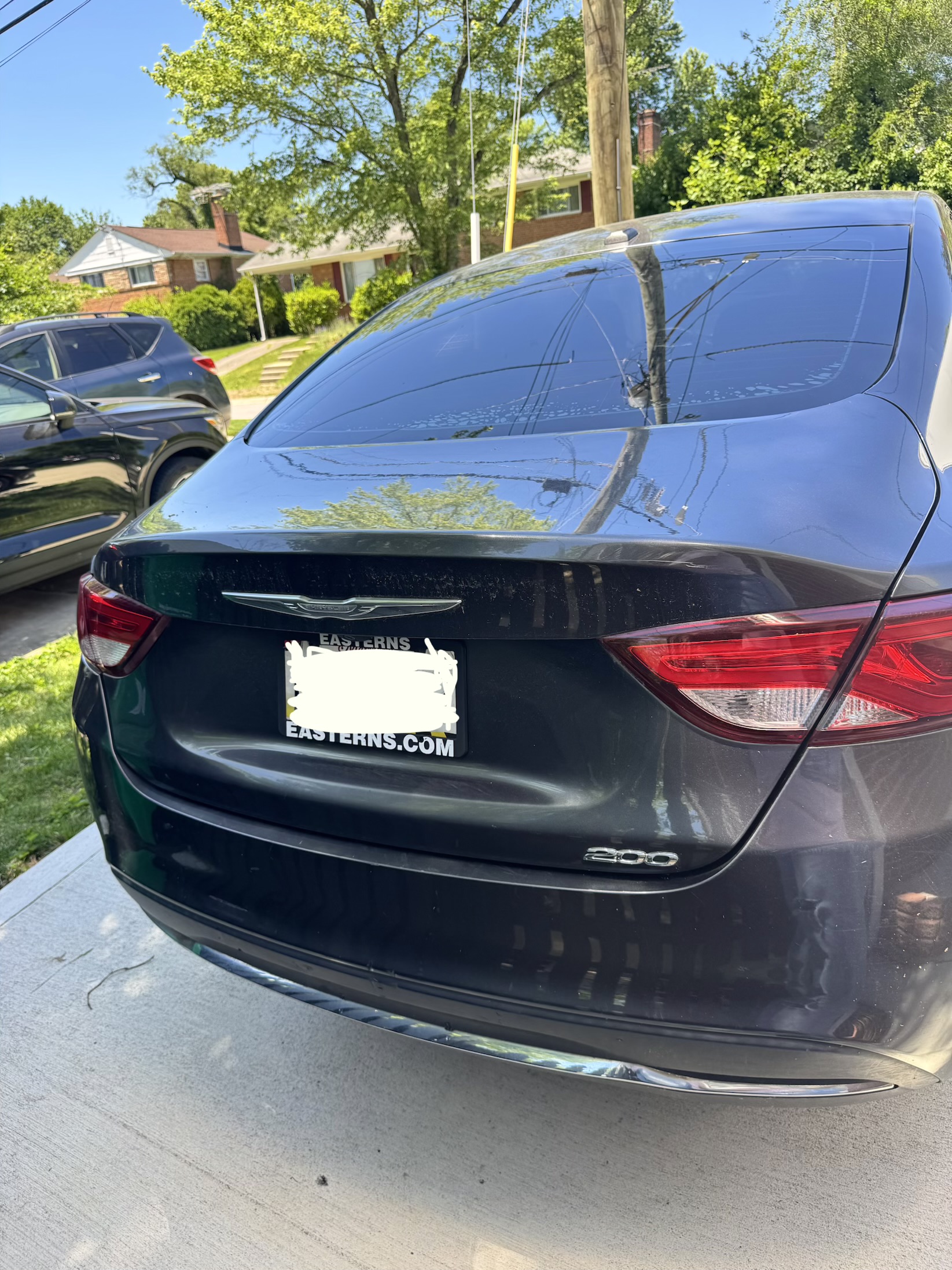 Used 2015 Chrysler 200 Limited w/ Convenience Group FWD image 4
