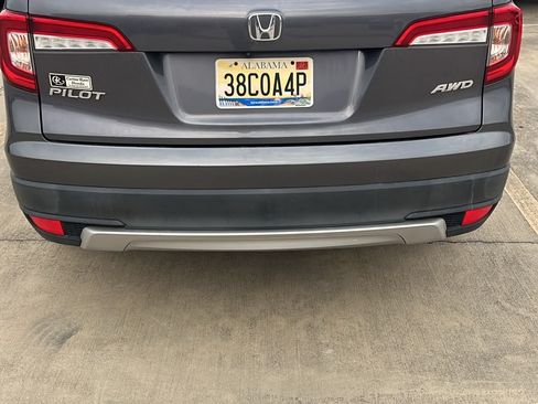 Used 2021 Honda Pilot EX image 4