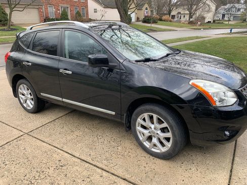Used 2012 Nissan Rogue SL image 2