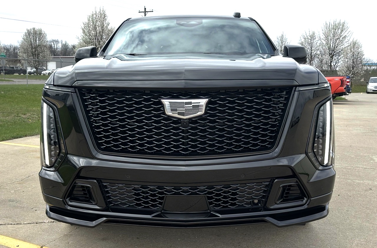 Used 2026 Cadillac Escalade V w/ LPO, ONYX Package AWD/4WD image 2