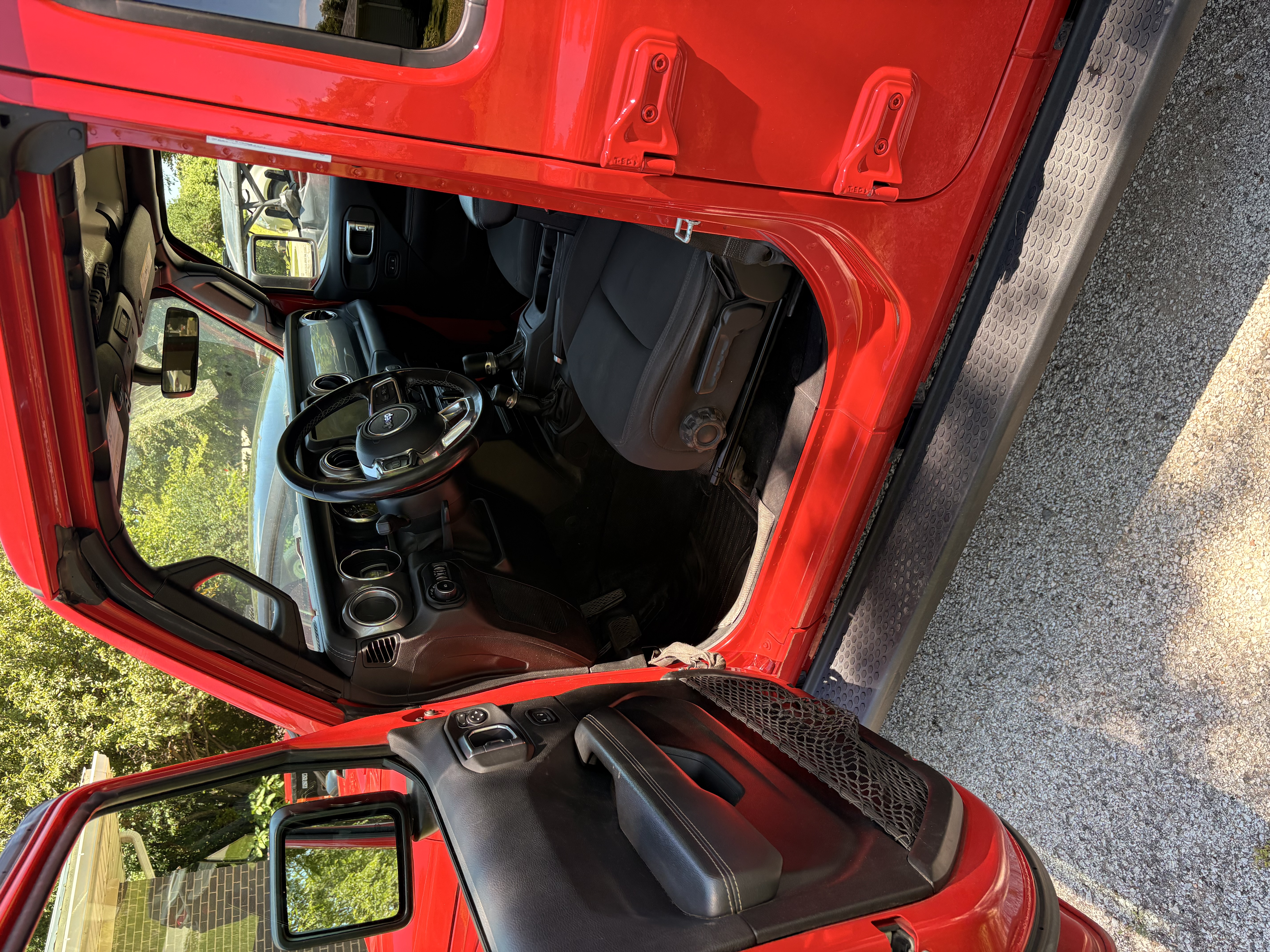 Used 2021 Jeep Wrangler Unlimited Sahara w/ Uconnect 4C Nav & Sound Group AWD/4WD image 13