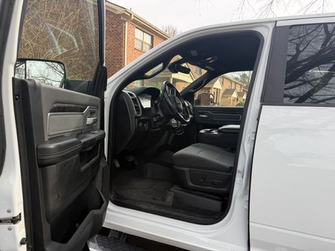 Used 2022 RAM 2500 Big Horn w/ Level 1 Equipment Group image 2