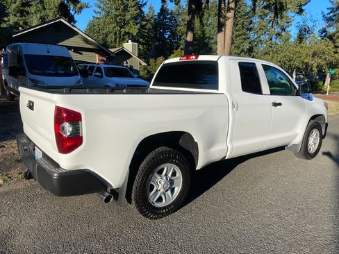 Used 2015 Toyota Tundra SR5 image 6