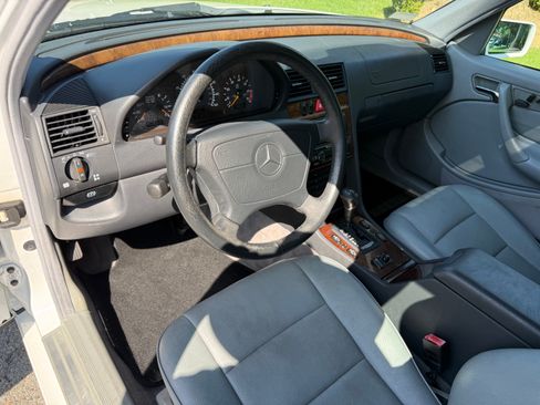 Used 1998 Mercedes-Benz C 280 Sedan image 31