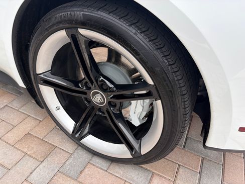 Used 2021 Porsche Taycan Sedan 4D image 13