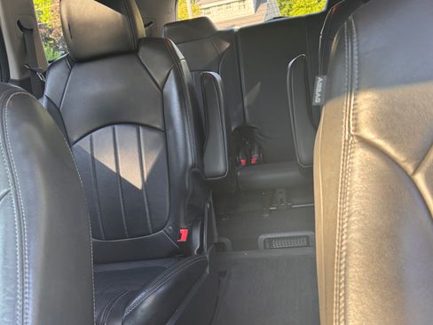 Used 2015 Buick Enclave Leather AWD/4WD image 5