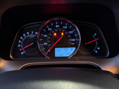 Used 2015 Toyota RAV4 Limited image 10