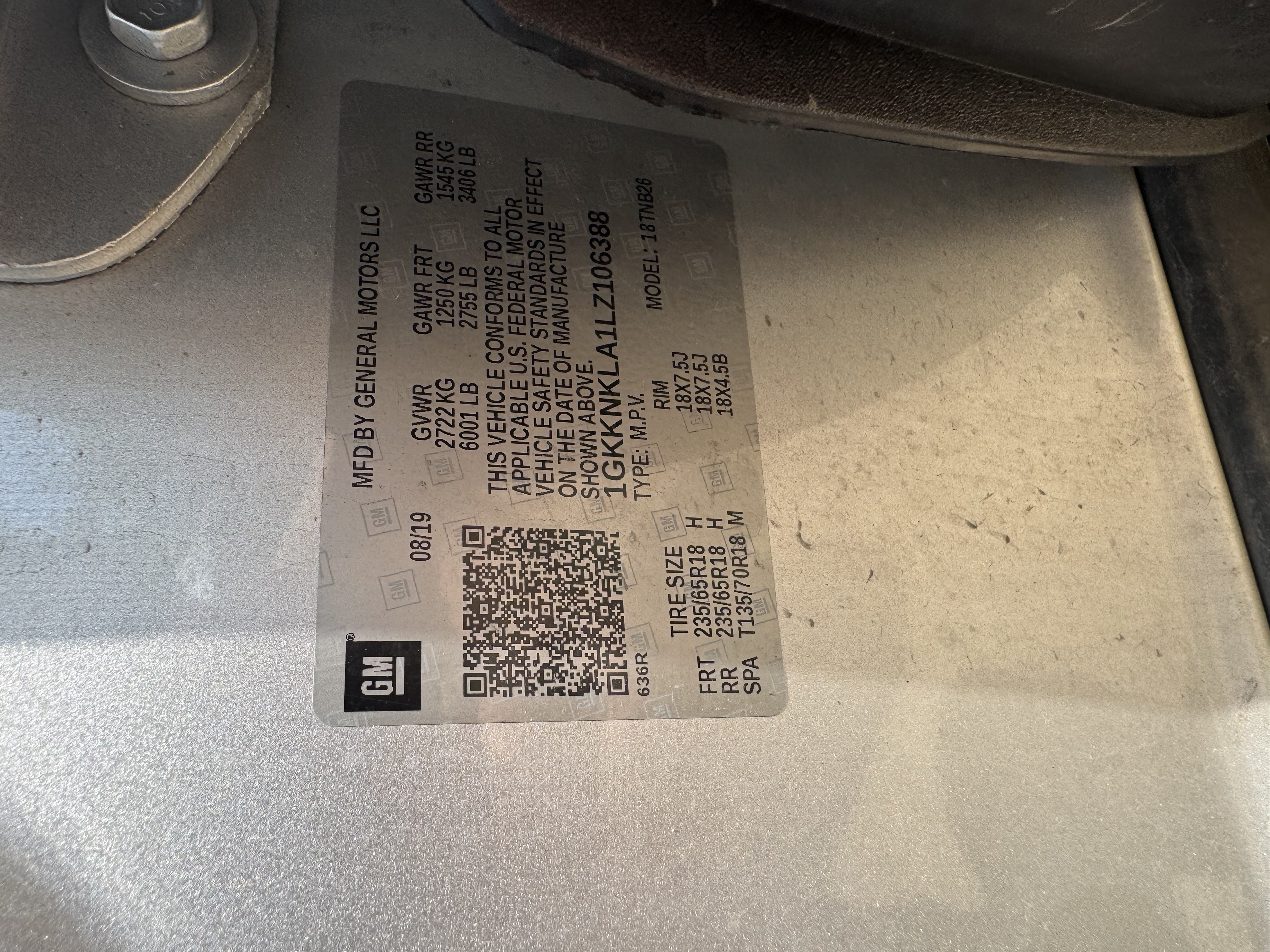 Used 2020 GMC Acadia SLE FWD image 2