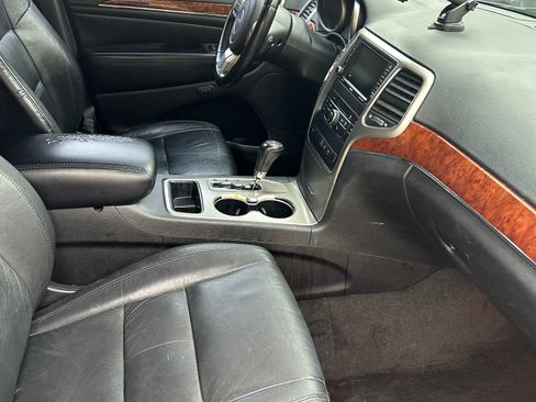 Used 2012 Jeep Grand Cherokee Limited image 15