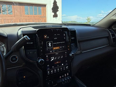 Used 2020 RAM 2500 Limited AWD/4WD image 17