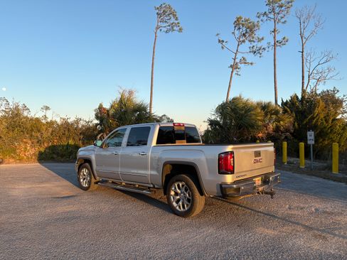 Used 2018 GMC Sierra 1500 SLT image 5