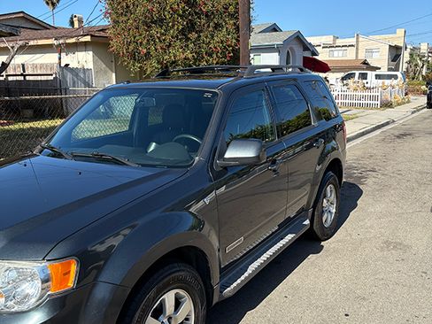 Used 2008 Ford Escape Limited FWD image 1
