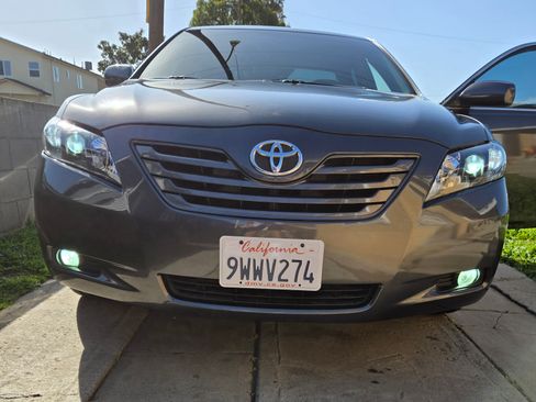Used 2009 Toyota Camry LE image 2