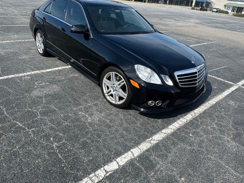 Used 2010 Mercedes-Benz E 350 Sedan image 4