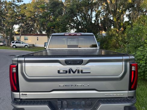 Used 2024 GMC Sierra 3500 Denali Ultimate AWD/4WD image 6