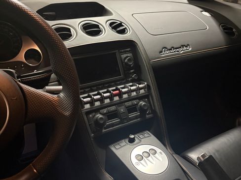 Used 2014 Lamborghini Gallardo LP 550-2 RWD image 5