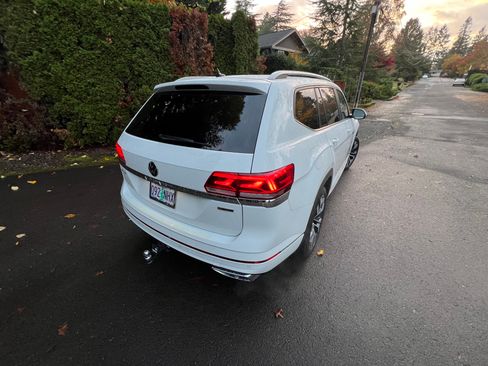 Used 2021 Volkswagen Atlas SEL R-Line image 4