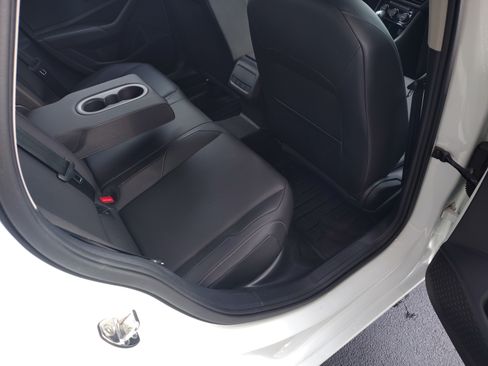 Used 2019 Volkswagen Jetta SE w/ Cold Weather Package image 14