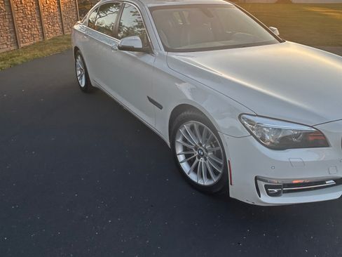 Used 2014 BMW 750Li xDrive AWD/4WD image 11