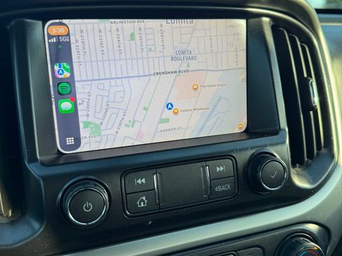 Used 2019 Chevrolet Colorado LT w/ LT Convenience Package image 12