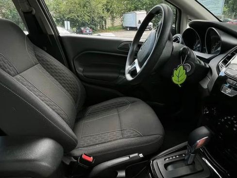 Used 2019 Ford Fiesta SE w/ Equipment Group 201A image 9