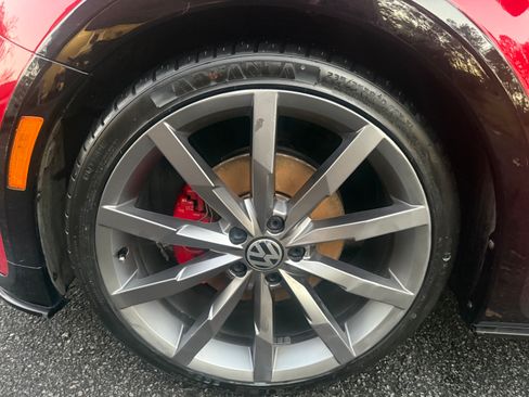 Used 2017 Volkswagen Beetle R-Line SEL image 14