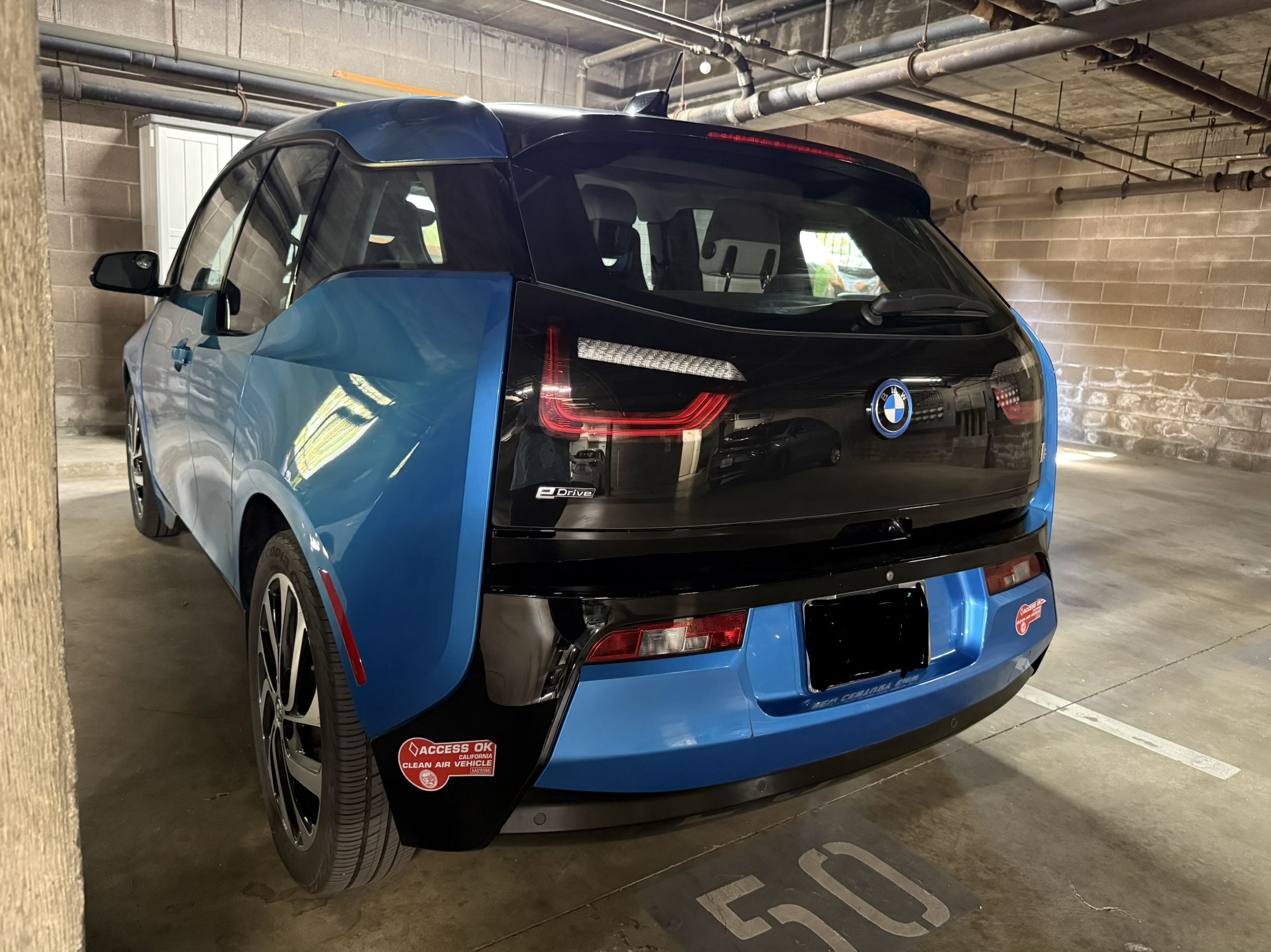 Used 2017 BMW i3 RWD image 1
