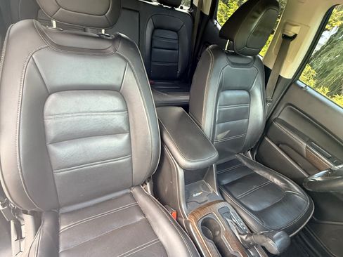 Used 2017 GMC Canyon Denali AWD/4WD image 8