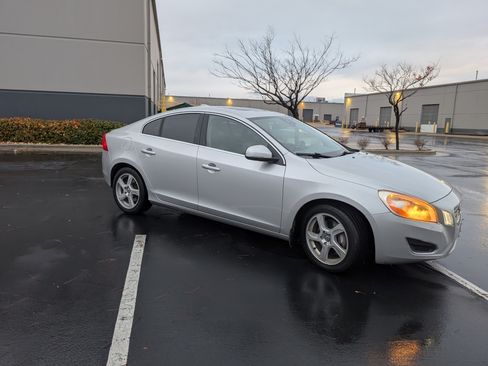Used 2012 Volvo S60 T5 image 10
